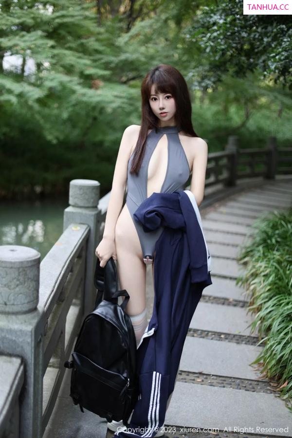  [XiuRen]高清写真图 2023.12.08 No.7784 韩系学妹 短裙美腿第28张图片